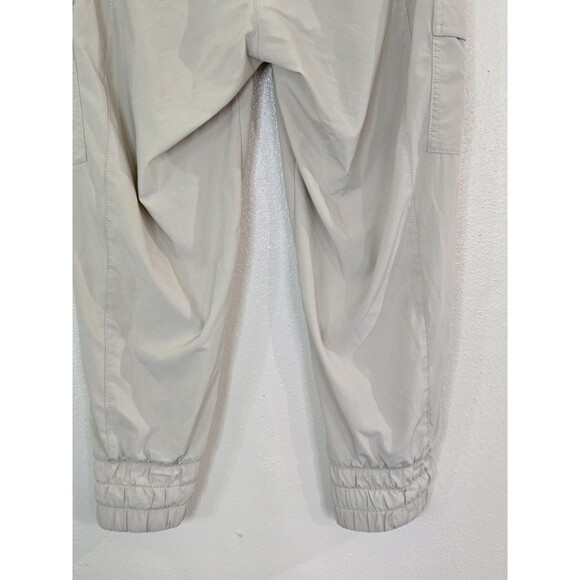 The North Face Womens Cargo Capri Pant Joggers Beige Size 4 Light Weight - Picture 8 of 11